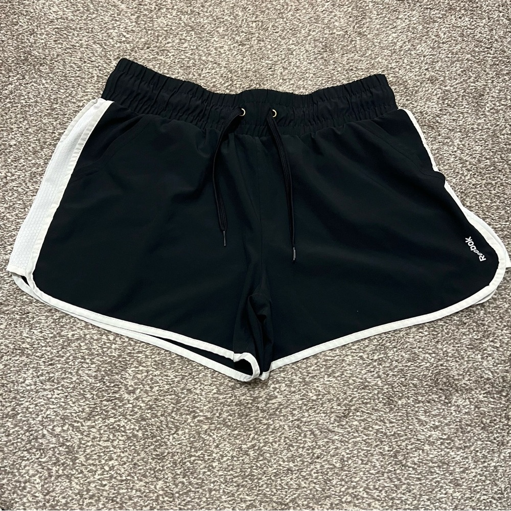 🌴Women’s Reebok Athletic Shorts